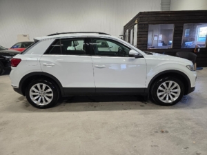 Volkswagen T-Roc 1.5 TSI ACT OPF Base *Automat *Elbaklucka *V-hjul - 2020 - Bild 9