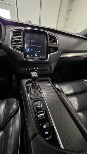 Volvo XC90 7-sits T6 AWD  R-Design B&W 22" - 2018 - Bild 22